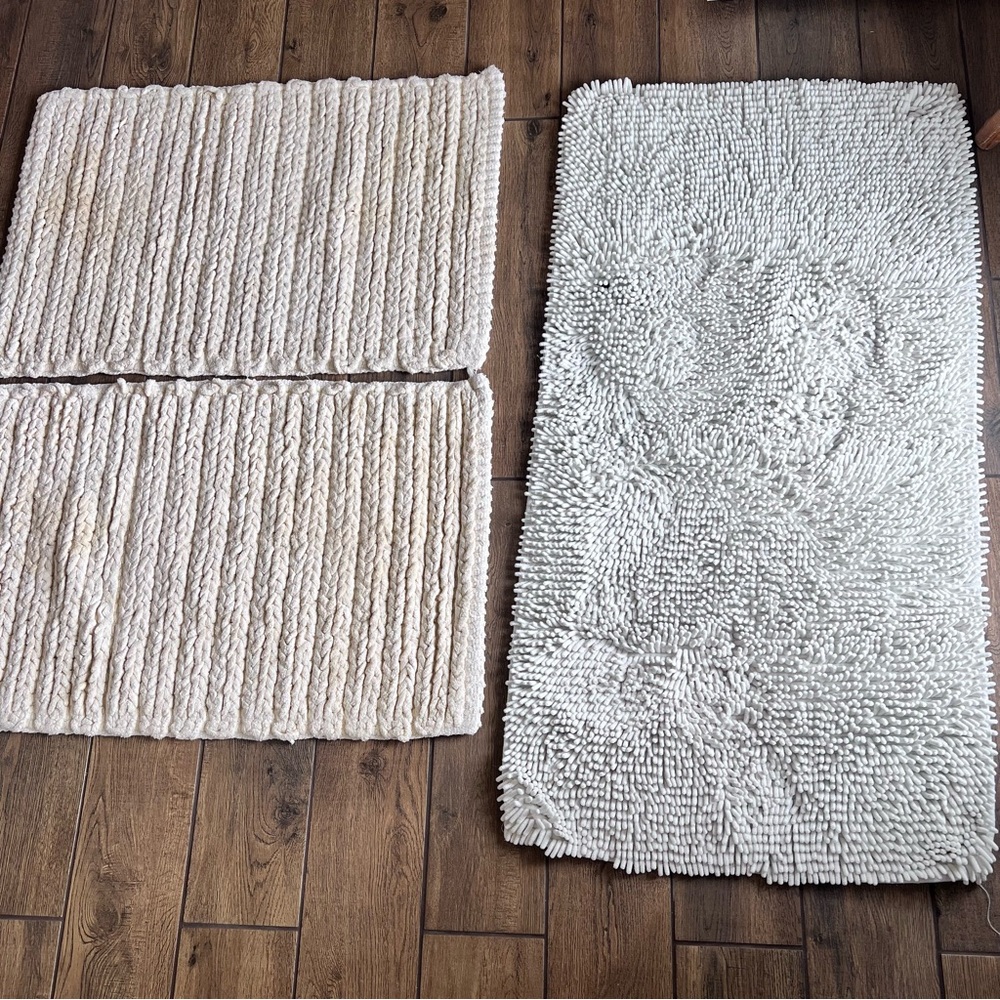 Luxurious Cream Bath Mat Set